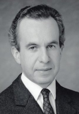 Portraitfoto von Dr. Rudolf Scholten